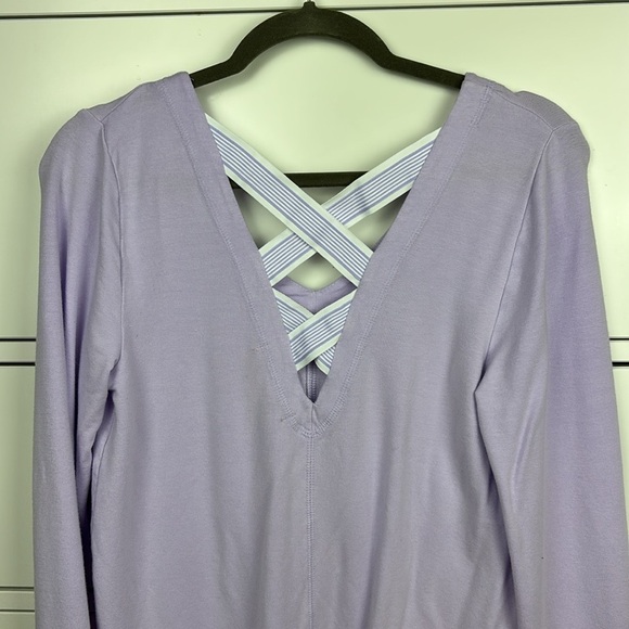 Lilly Pulitzer Light Purple V-Neck Top Ribbon Criss Cross Back - S - Picture 8 of 8